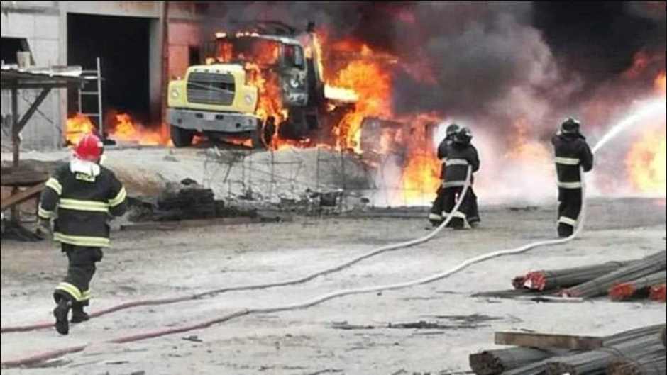Explosión de pipa en zona militar provoca alarma en Puebla