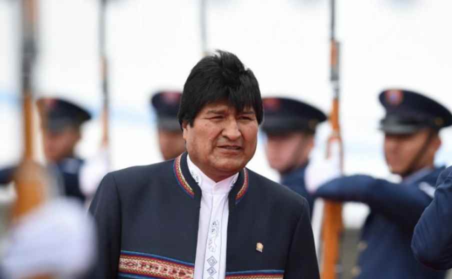 Avión militar mexicano va por Evo Morales a Bolivia