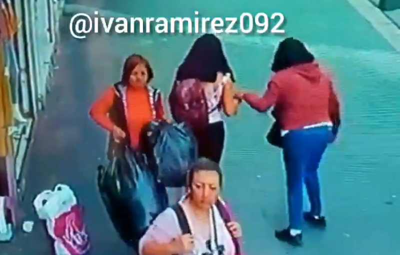 Exhiben modus operandi de banda de mujeres que roban en centro histórico de la CDMX