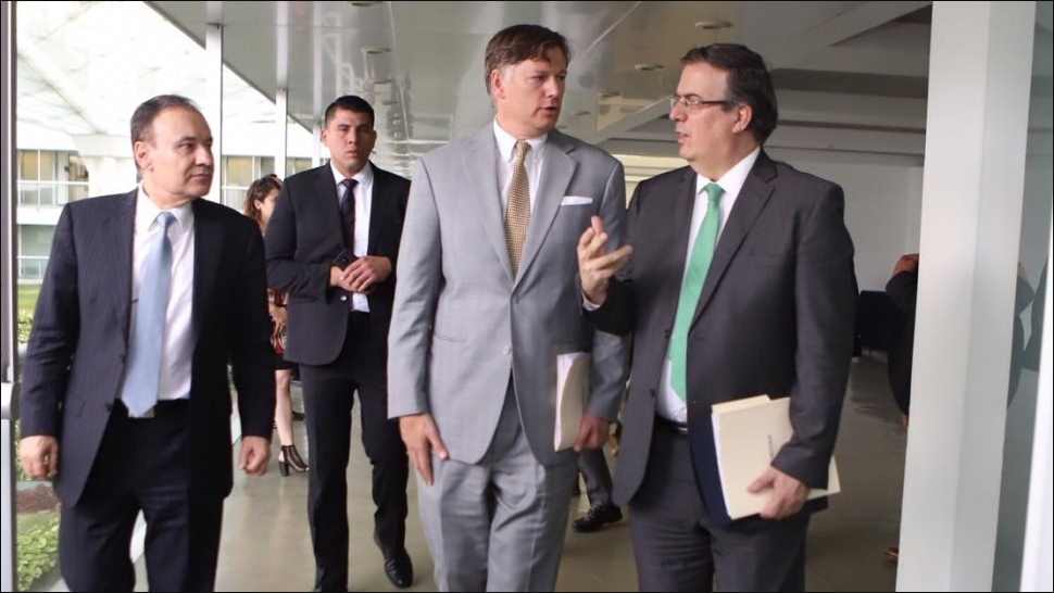 Ebrard y Durazo se reúnen con embajador de EU para tratar lo de tráfico de armas