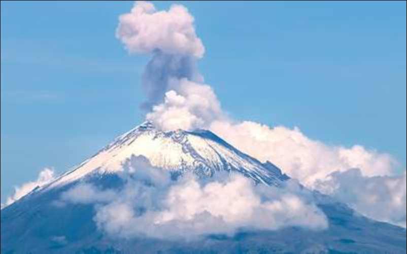 Popocatépetl registra explosión con fumarola de 1 kilometro de altura