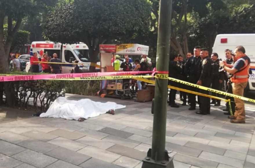 Muere empleado tras caer del piso 14 de edificio en la alcaldía Benito Juárez