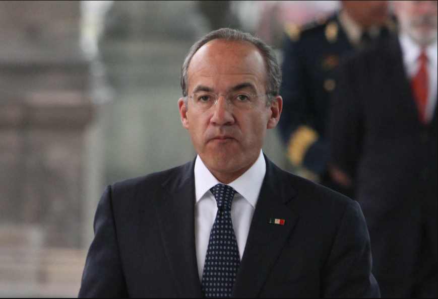 Calderón acusa ataque desesperado tras portada falsa de Proceso