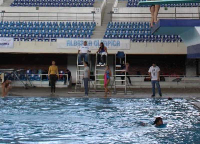 Denuncian acoso a niñas y jóvenes en Alberca Olímpica