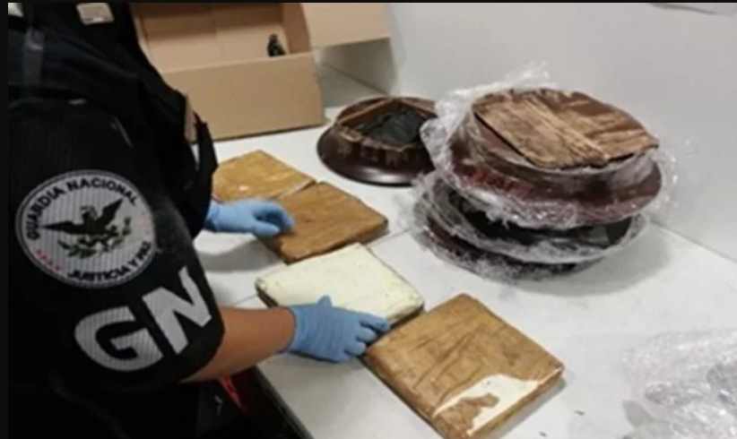 Guardia Nacional incauta casi tres toneladas de metanfetamina ocultos en cargamento de madera