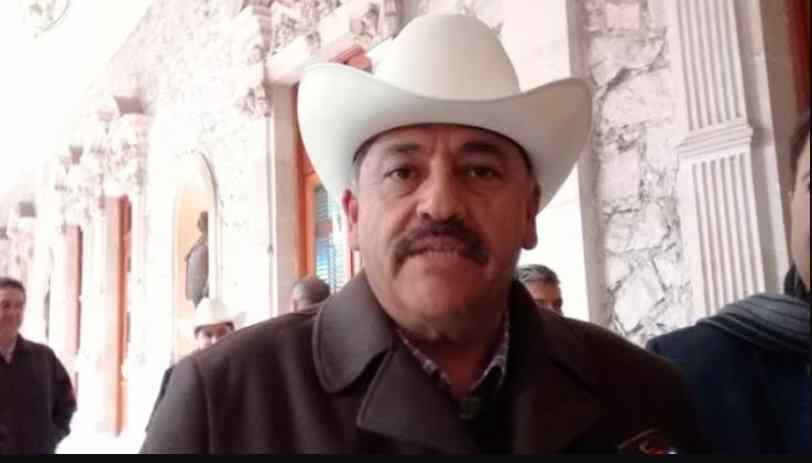 Inducen a coma a Alcalde de Cuauhtémoc tras caer de caballo