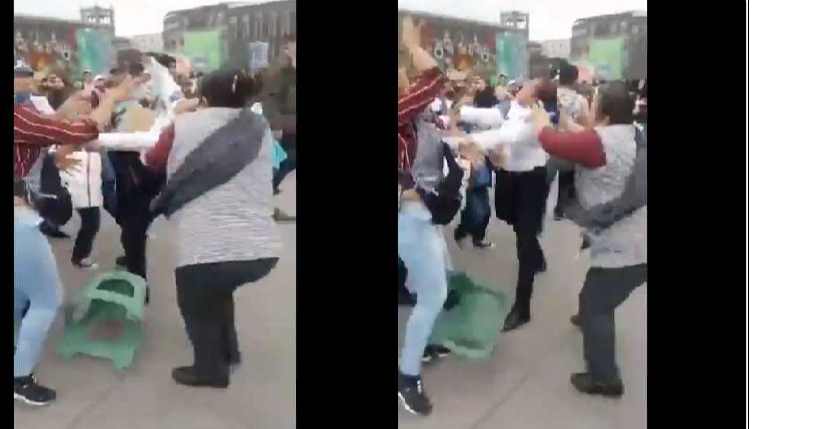 Mujer jala cabello de policía y la azota en el piso tras enfrentamiento (video)