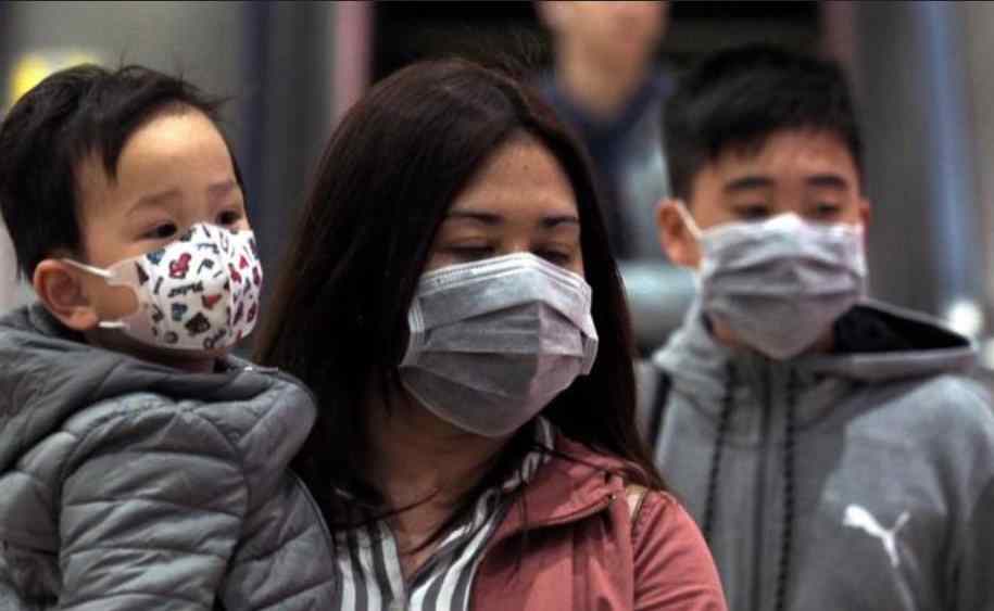 China en desabasto de cubrebocas, gel antibacterial y alimentos: estudiante mexicano