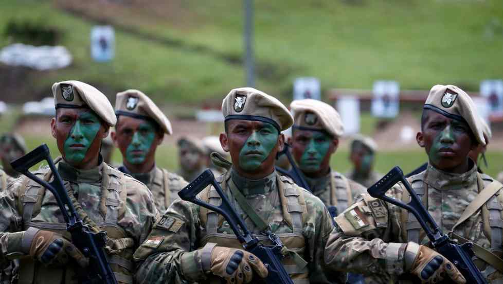 Gobierno de facto militariza las calles de Bolivia, supuestamente para dar tranquilidad a la población