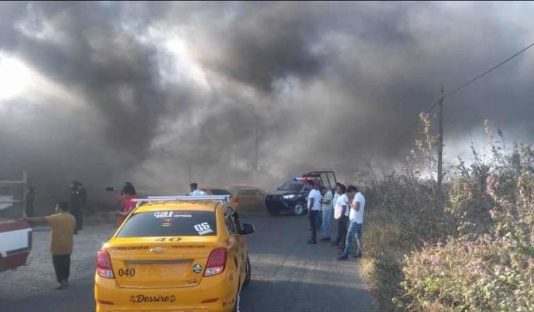 Incendio de una bodega de plásticos en Salina Cruz, Oaxaca deja como saldo un muerto