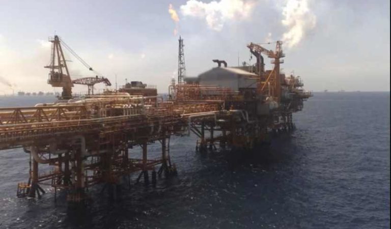 Pemex encuentra otro yacimiento gigante de petróleo
