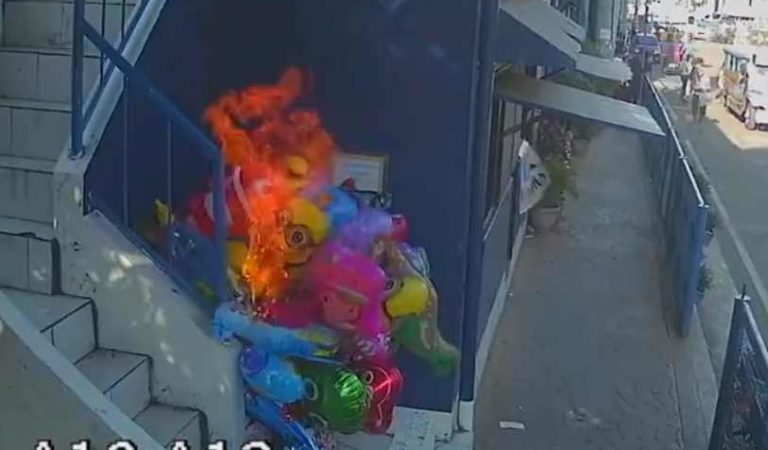 Prenden fuego a vendedor de globos ‘por diversión’; se encuentra grave | VIDEO