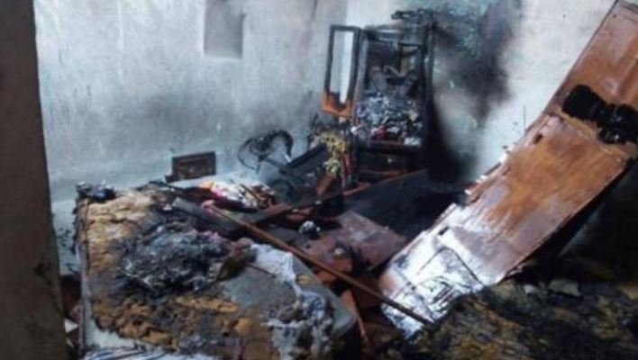 Niños mueren quemados al explotar una tablet que se cargaba; casa queda destruida