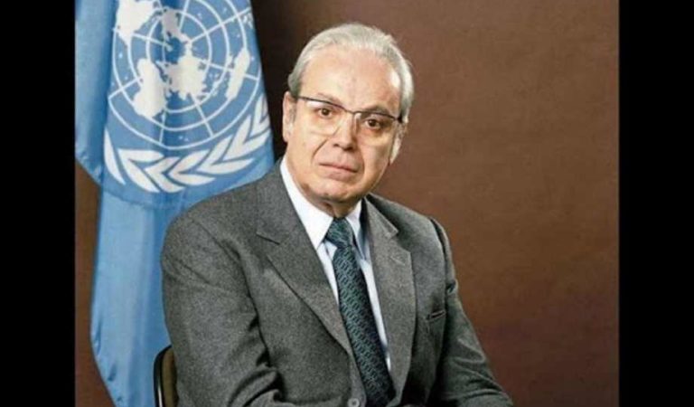 Ebrard lamenta muerte de Javier Pérez de Cuéllar, exsecretario de ONU