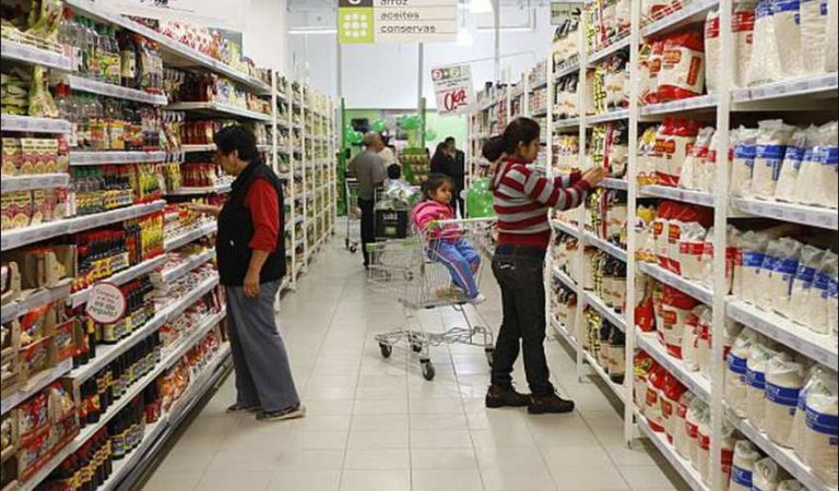 Mercados y supermercados permanecerán abiertos durante contingencia por COVID-19