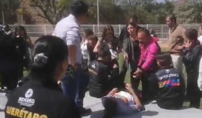 Se lesionan presidenta del DIF Querétaro y atletas al colapsar tarima