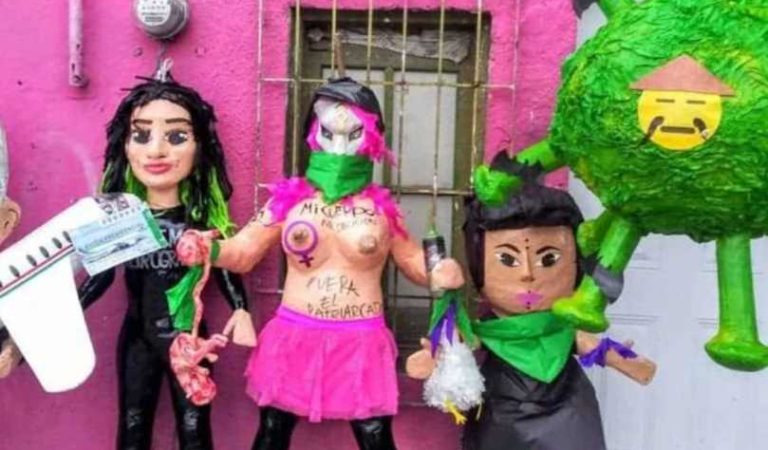 Piñata de feministas, causan indignación en redes sociales