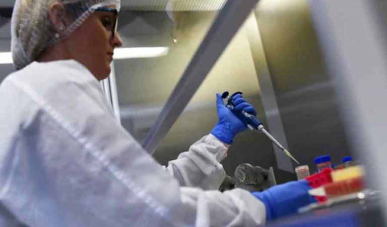 Científicos en Australia probarán en médicos vacuna de tuberculosis vs el coronavirus