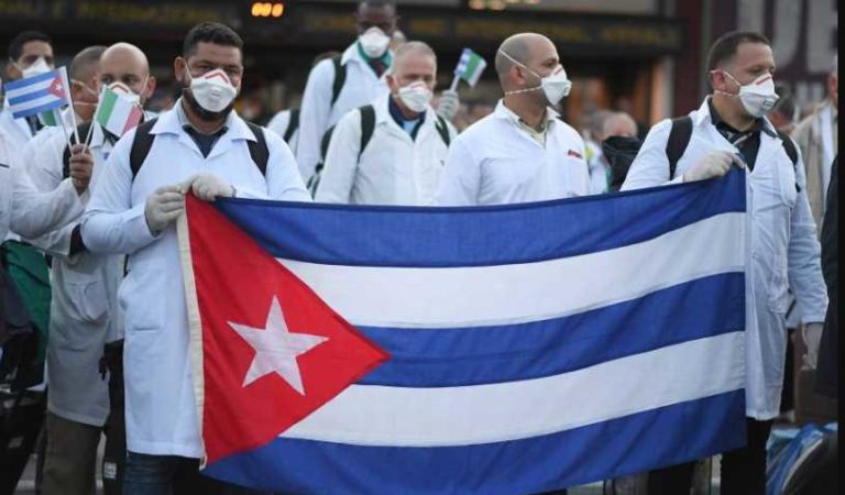 Cuba enviará 10 especialistas a México para enfrentar al Covid-19