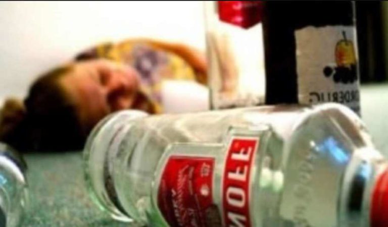 Alcohol adulterado en México deja más de 160 muertos en 5 estados
