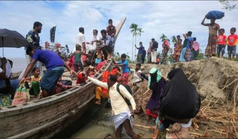 Ciclón destruye bosque, poblado y deja 95 muertos en India