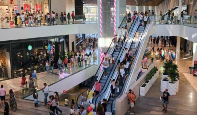 Monterrey anuncia reapertura de plazas comerciales; tendrán permitido 30% de su capacidad