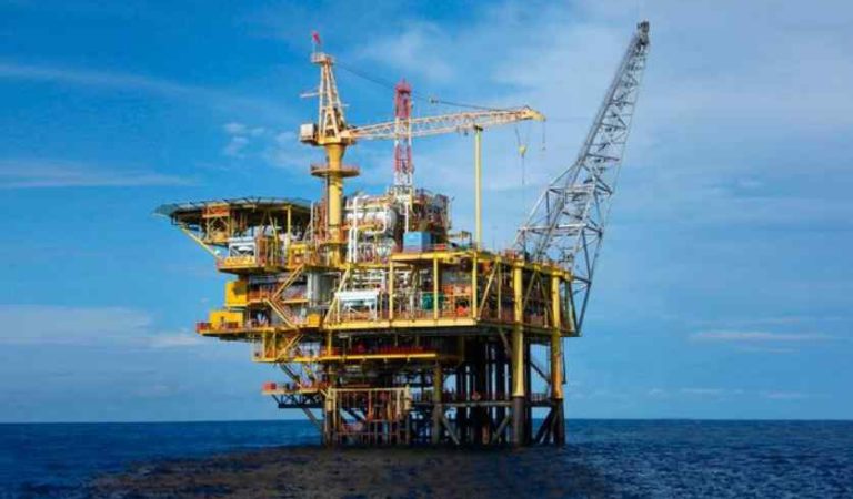 Repsol descubre yacimientos de petróleo en aguas profundas de México