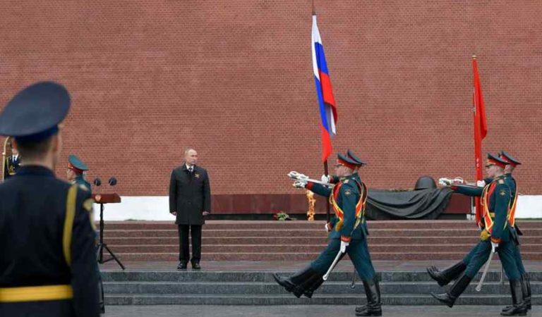 ‘Rusia es invencible’: dice Putin en conmemoración del Día de la Victoria