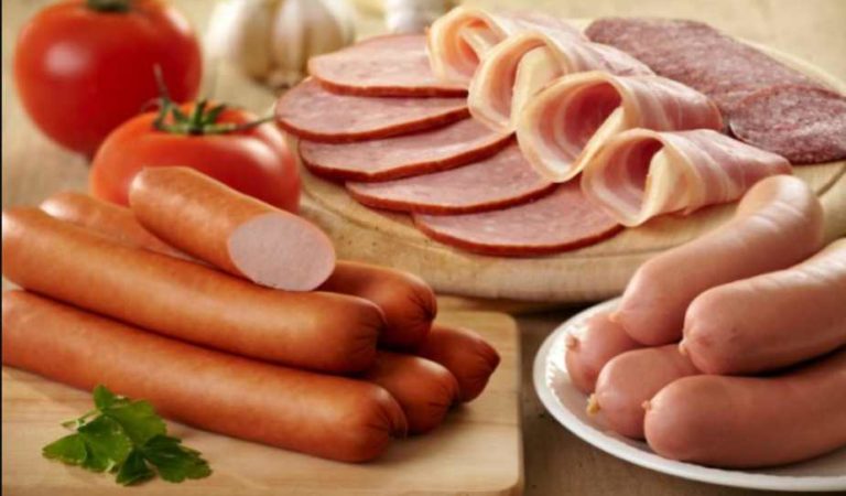 OMS: consumo excesivo de carnes procesadas mismo de riesgo de cáncer que el cigarro