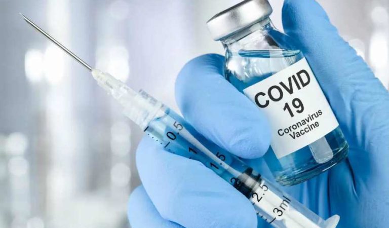 AstraZeneca producirá vacuna contra el COVID-19 en septiembre