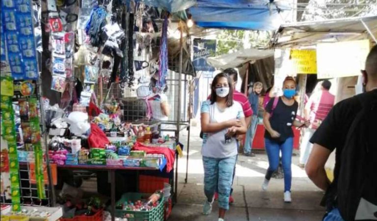 Gobierno de CDMX exigirán a vendedores ambulantes que cumplan con sana distancia