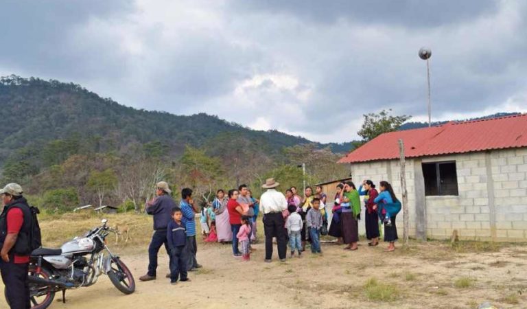 Indígenas mueren de ‘tos, calentura, dolor de pecho’ y no saben la razón en comunidad de Oaxaca