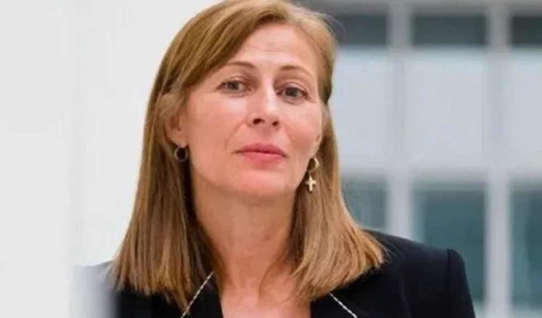 Tatiana Clouthier se lanza para gobernadora de Nuevo León; Batres la respalda