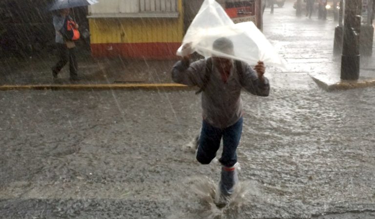 Lluvias intensas en Chiapas y Oaxaca, muy fuertes en el Edomex, Guerrero y Veracruz